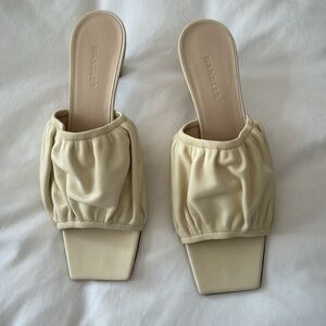 Wandler Ava Kitten Heel Cream Size 39 Lambskin Leather Never Worn